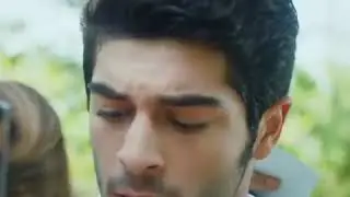 Сериал:«Любовь не понимает слов/Ask laftan anlamaz»🎥
.
Какие они красивые ,и так похожи ,