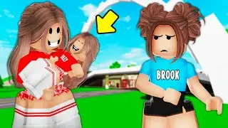 My SISTER Became a MOMMY For 24 HOURS In Roblox Snapchat!