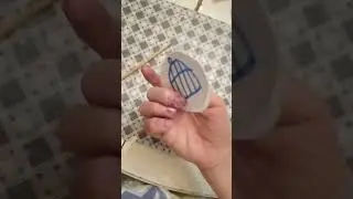 птица в клетке