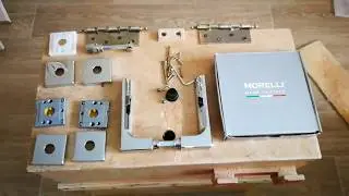 Как поставить ручку на межкомнатную дверь самому