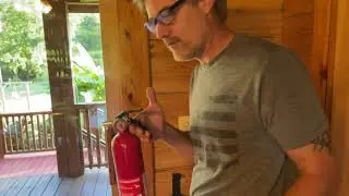 First Alert HOME1 Rechargeable Standard Home Fire Extinguisher UL Rated 1-A:10-B:C, Red Review