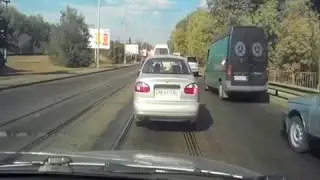 Нарушители на старом мосту