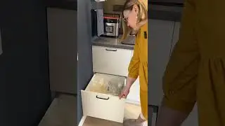 Заглянем в каждый шкафчик! Места хранения в крошечной однушке дизайнера