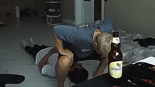 мазелову сели на лицо