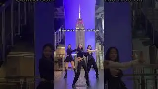 #SETMEFREE challenge at Empire State Building🙌 #TWICE #트와이스 #READYTOBE