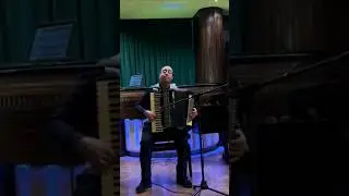 Армянский аккоредонист Артём Арутюнян - Petite Fleur
