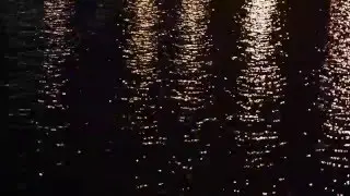 НОЧНЫЕ БЛИКИ НА ВОДЕ Футаж