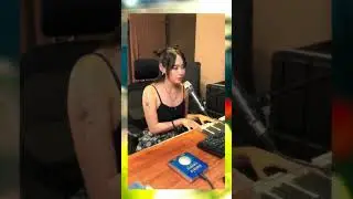 不同feel的《習慣後就別說痛了》李芷婷清唱給你聽🥹 不加任何修飾、最直白地呈現，讓人一秒深陷於這段自我厭惡到自我接納的心境獨白中。《習慣後就別說痛了》MV現已正式上線！立即前往🎬 李芷婷 YT 收看