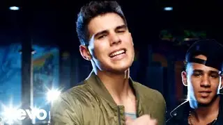 CNCO - Reggaetón Lento (Bailemos)[Official Video] ft. Zion & Lennox