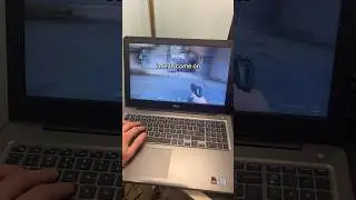 8 year old laptop runs Valorant 