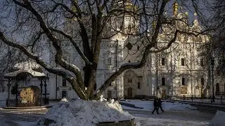 В Киево-Печерской лавре опечатаны Успенский собор и Трапезная церковь