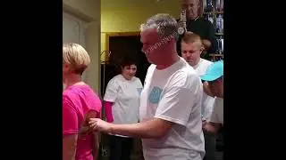 Застёгивание лифчиков на время