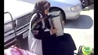 Бабка жжет! Поет песню Кайфуем, сегодня мы с тобой кайфуем