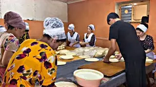 Bread is baked in 18 tandoors day and night, the most popular and unique bread in Uzbekistan