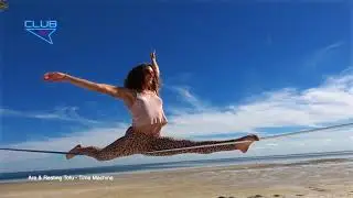 Amazing Gorgeous Justin Tight Rope Walker a  Saint Petersburg Fla Beach 4k