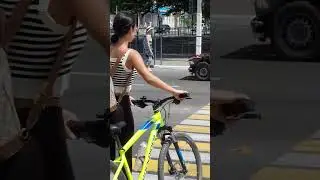 вот такие машины в Геленджике)