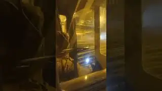 установка амортизаторов на открывание , переднего забрало ЭО 3323