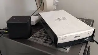 Can you connect a CD drive to an Android device to play CD's
