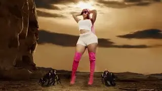 Giantess Nicki Minaj