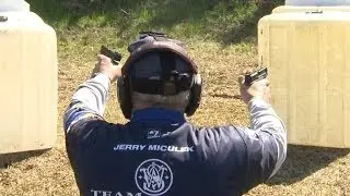Dual wielding pistols on 2 moving targets at one time! (TARGABOT)