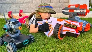 NERF WAR - ROBOT BATTLE