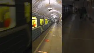 прибытие Номерного на станцию Октябрьская