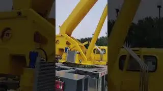 5 ton blue brand heavy truck crane, 132 horsepower, 8 ton winch, four times the lifting rate 5 tons。