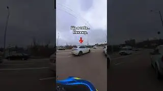 Мужик на Порше решил потягаться… Что он хотел этим доказать?😂 