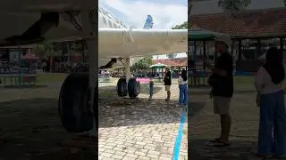 NEDUH DI BAWAH BANGKAI PESAWAT 