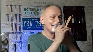 Суббота утро, французский клин, ни кто не теребонит...  что ещё нужно для хорошего бритья ? homelike