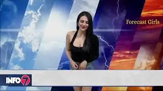 Yuli Castillo - en mini shorts y blusa negra