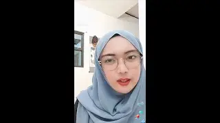 hijab cantik live bigo cerita ngewe, spong dan bercinta dengan pacar sendiri.