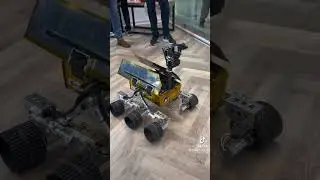 Mini Mars Rover visits the Raspberry Pi pop-up store