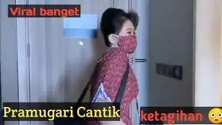 Yang lagi viral, pramugari cantik awas ketagihan 🤣