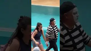 Tom the famous Seaworld mime