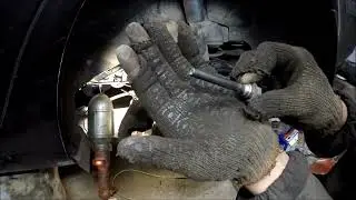 Замена торм.колодок и дисков Октавия А5.Oktavia A5 brake pad replacement.