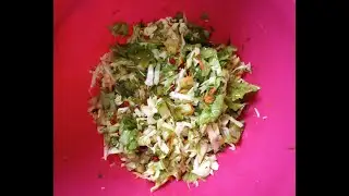 Салат из молодой капусты особенный