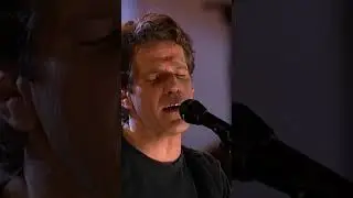 Take it easy with this live performance of the Eagles singing one of their greatest hits on MTV 🎶🎥