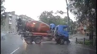 В Выборге цементовоз смял легковушку и приуныл у столба