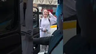 I met a girl cleaning car lights on the road #fyp #kindness #funny