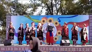 Зелений клин (Приморский край) г. Находка поёт по-украински на празднике РІДНІ ДЖЕРЕЛА