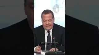 Медведев: в Россию запретят привозить семьи мигрантов