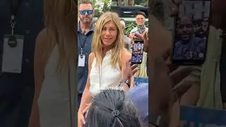 BTS of Jennifer Aniston filming in The Morning Show in NYC 🎬🥰