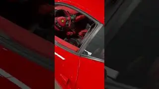 Парень продаёт Феррари, купишь,получишь автомобиль в подарок ,ТОЛЬКО СЕГОДНЯ 🚗