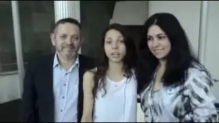 Ana Júlia com o  pai e a Mãe em entrevista no Jornalistas Livres