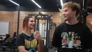 ИВАН ЗОЛО: 3000.000 И НАЛЫСО