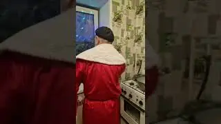 БЕЗУМНЫЙ ПАША. ОЛЕГ МОНГОЛ. ИРИШКА ЧИКИ ПИКИ КУПИЛА САМА СЕБЕ ПОДАРОК НА НОВЫЙ 2024 ГОД.
