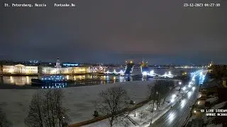 TIMELAPSE Ночной таймлапс разводки Дворцового моста с новогодними гирляндами в Санкт-Петербурге