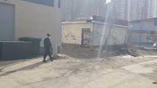 Томск, ул. Украинская 19_у входа