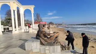 Евпатория. Иду к морю через парк Фрунзе. Шторм. 3 декабря 2021 г.